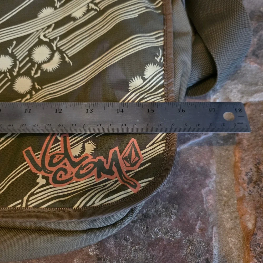 Volcom Messenger Bag Olive Green Graphic Print Canvas Crossbody Laptop Retro Y2k
